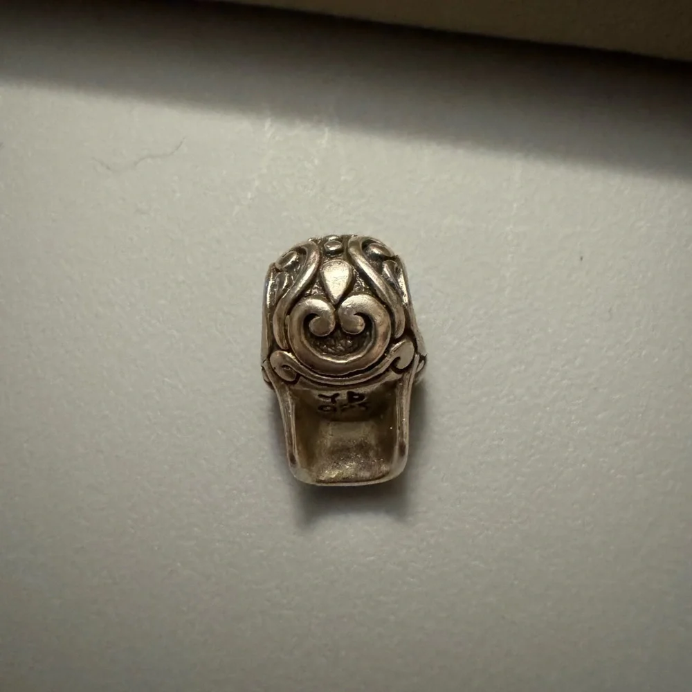 Red Bali frog sugar skull in sterling silver - Picture 2 of 3